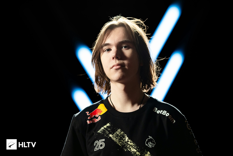 名稳居前列 名稳居前列