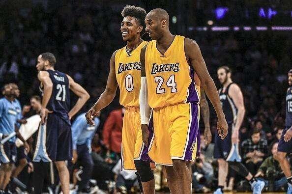 观察出牌节 观察出牌节